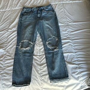 American eagle Mom Jean Strigid size 8 regular
